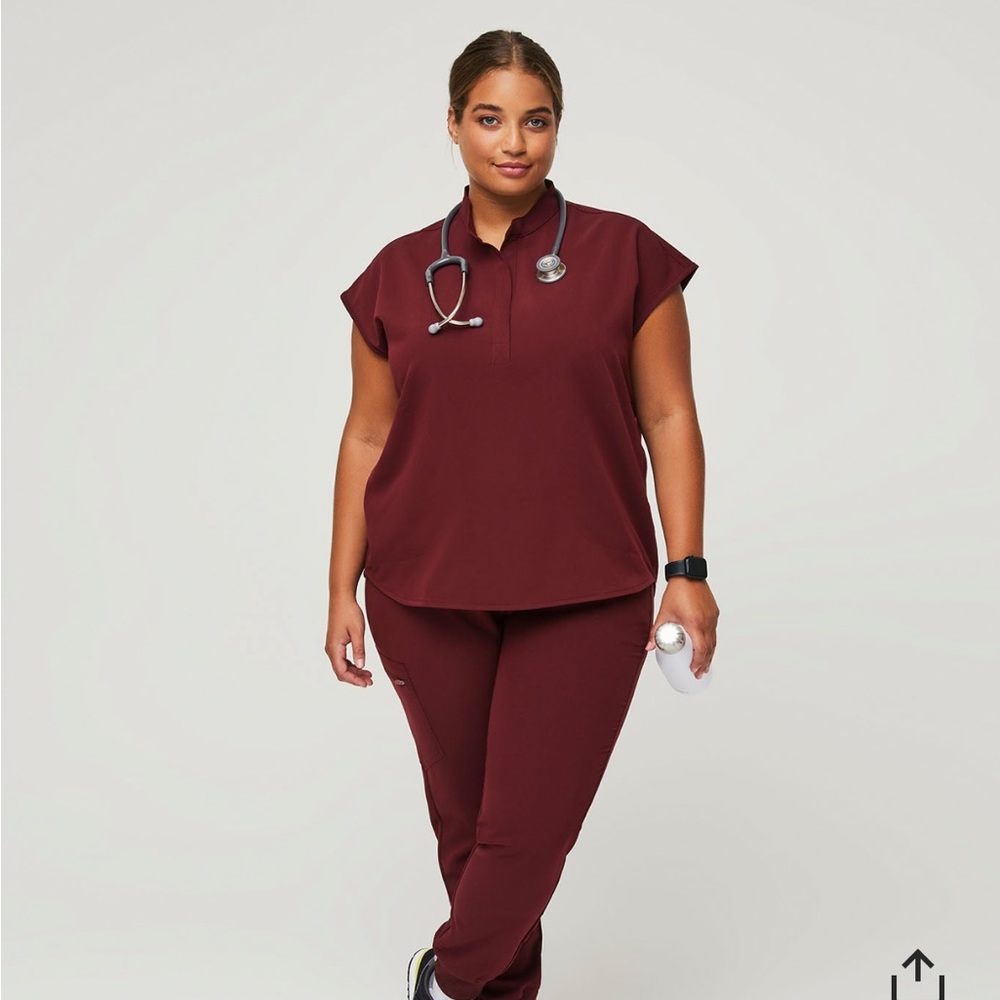 NWOT Rafaela Oversized Scrub Top- Burgundy (S)